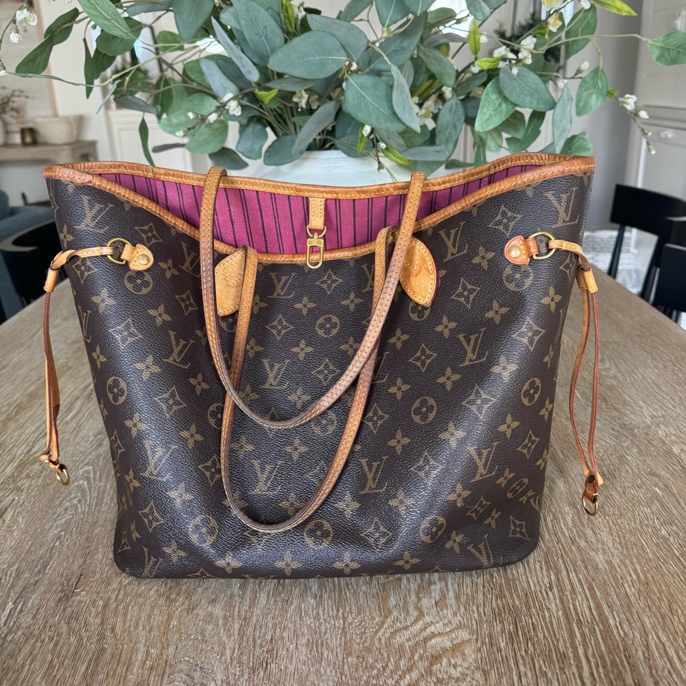 AUTHENTIC Louis Vuitton neverfull bag MM